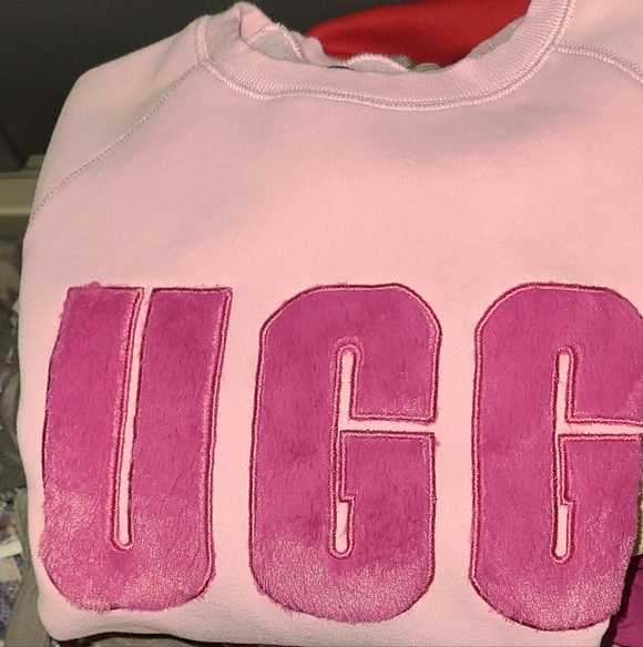 UGG Fleece Sweatshirt & Pants - Picture 3 of 3
